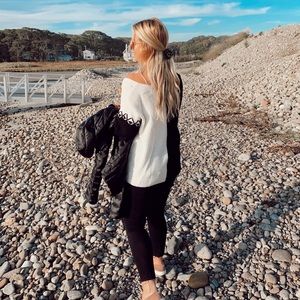 Meet your Posher, Caitlin